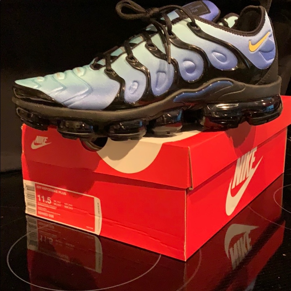 11.5 Brand New NIke Vapormax Plus